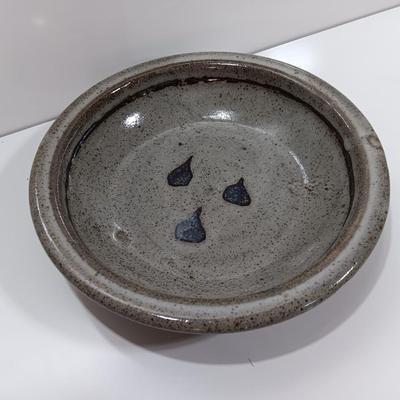 Studio art deco pottery bowl / plate