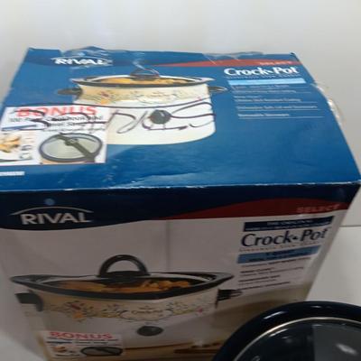 3-piece electric crockpot with original box