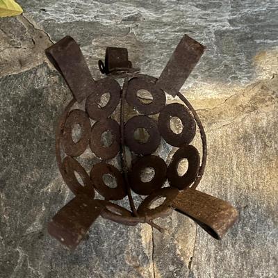 Yard Art (P-MG)