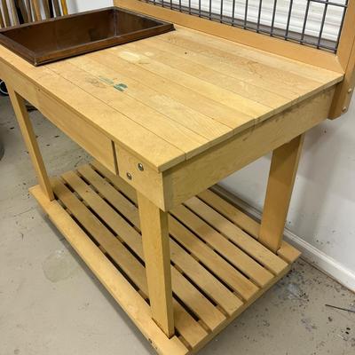 Potting Bench (G-MG)