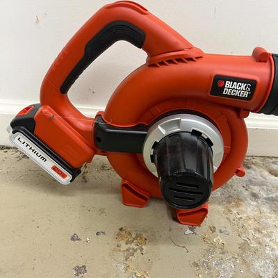 Black & Decker Cordless Blower & Electric Hedge Trimmer (G-MG)