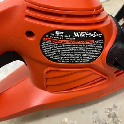 Black & Decker Cordless Blower & Electric Hedge Trimmer (G-MG)
