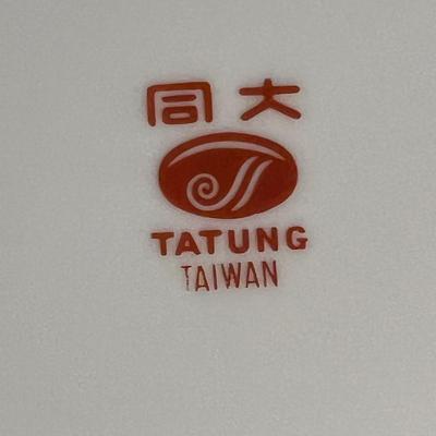 Tatung Taiwan Floral Gold Estate Porcelain China 10+ Person Setting (DR-RG)