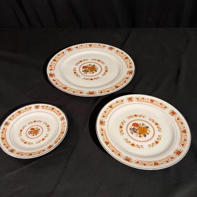 Tatung Taiwan Floral Gold Estate Porcelain China 10+ Person Setting (DR-RG)