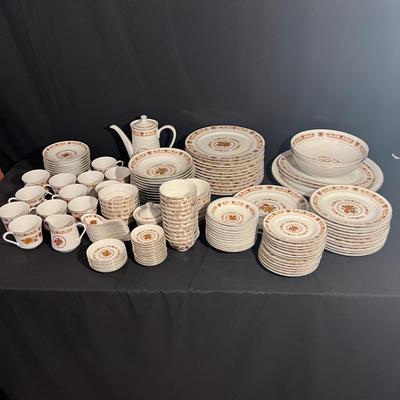 Tatung Taiwan Floral Gold Estate Porcelain China 10+ Person Setting (DR-RG)