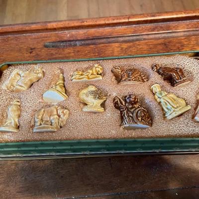 Huge Lot of Wade Ceramic Miniature Whimsies England Dozens of Mini Animals