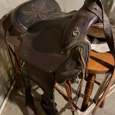 Leather saddle