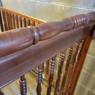 Simmons Solid Wood Crib and Bedding (BS-DW)