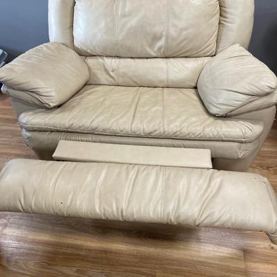Extra wide recliner