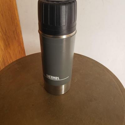 Is thermos hot cold vintage clean