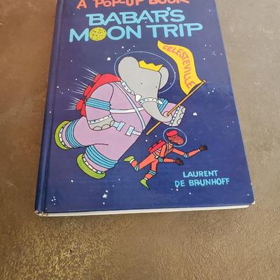 A popup book Barber's moon trip