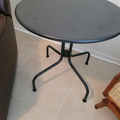 Metal patio table