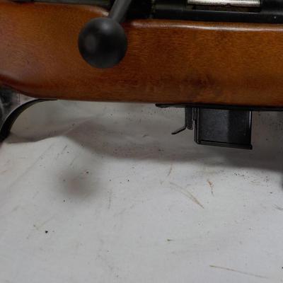 Mossberg model 140/8 , 22cal., short, long., long rifle/ Mag.. est. $130 to $250.