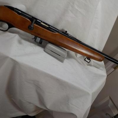 Mossberg model 140/8 , 22cal., short, long., long rifle/ Mag.. est. $130 to $250.