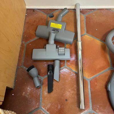 Shark Hepa Canister Vacuum (G-MG)