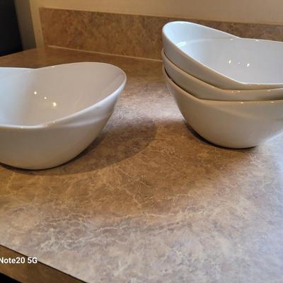 Lot of 7 white bowls