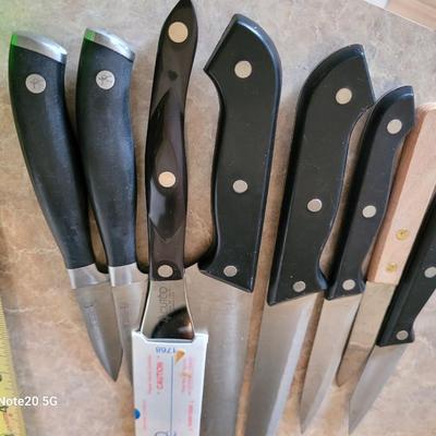 Lot of 8 knives