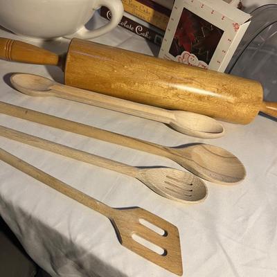 Baking Essentials - Cookie Cutters, Mixing Bowls Plus Much More (K-RG)