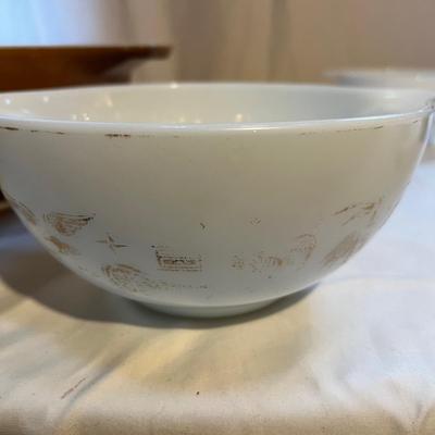 Vintage Pyrex Early American Set - Cinderella Nesting Mixing Bowls (K-RG)