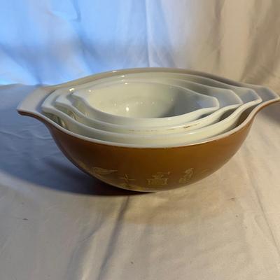 Vintage Pyrex Early American Set - Cinderella Nesting Mixing Bowls (K-RG)
