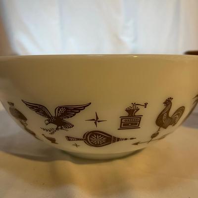 Vintage Pyrex Early American Set - Cinderella Nesting Mixing Bowls (K-RG)