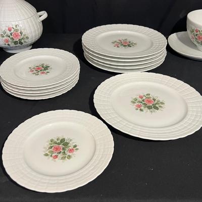 Hutschenreuther Porcelain Dinnerware Set (K-RG)