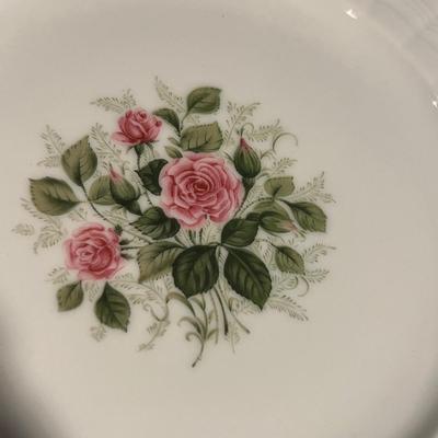 Hutschenreuther Porcelain Dinnerware Set (K-RG)