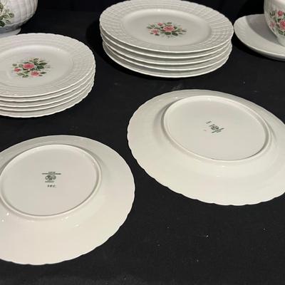 Hutschenreuther Porcelain Dinnerware Set (K-RG)