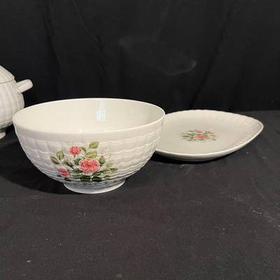 Hutschenreuther Porcelain Dinnerware Set (K-RG)