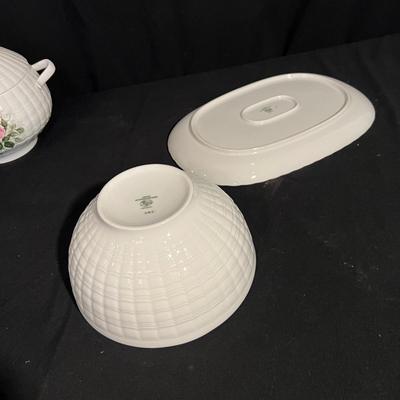 Hutschenreuther Porcelain Dinnerware Set (K-RG)