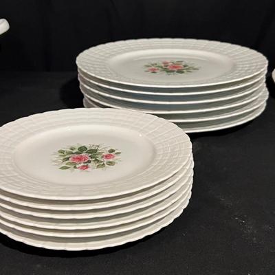 Hutschenreuther Porcelain Dinnerware Set (K-RG)