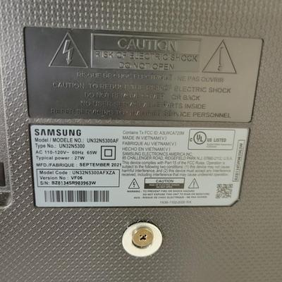 Samsung 32" TV, Roku, and Wall Mount (G-DW)
