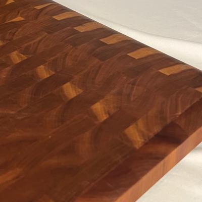Pair of Solid Wood Chopping Boards Inc Williams Sonoma (K-RG)