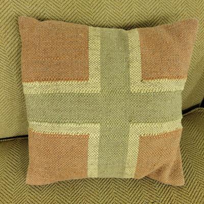 Couch and Accent Pillows (G-DW)