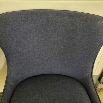Round Table and Four Fabric Chairs (G-DW)