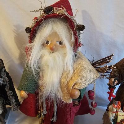Collection of Santa Claus Figures & More (BR2-JS)