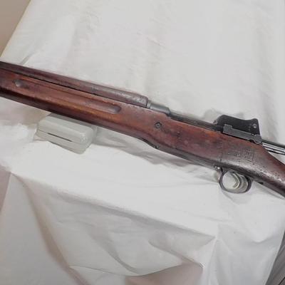 U.S. Model of 1917 Eddystone/ Bolt action 30-06 springfield. est. $400 to $900.