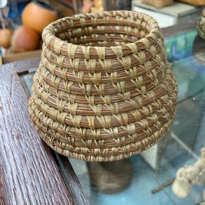 Folk Art Long Needle Basket 4"