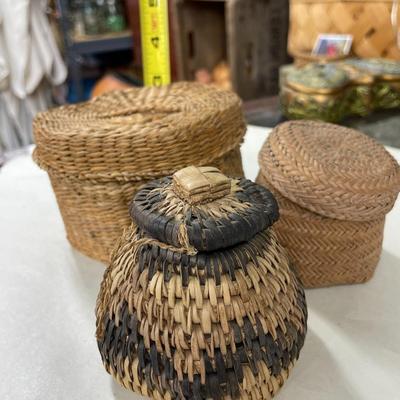 Folk Art Baskets Smaller Lot of 3
