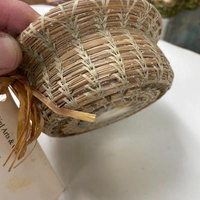 Folk Art Basket Long Needle Linda Wood