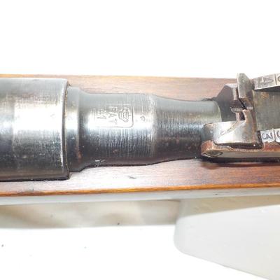 Mauser Model Fat 41, 6.6 x 52 mm Carcana rifle. est $200 to $600.