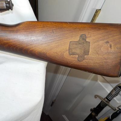 Mauser Model Fat 41, 6.6 x 52 mm Carcana rifle. est $200 to $600.