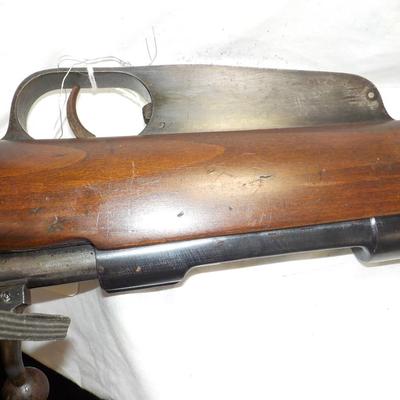 Mauser Model Fat 41, 6.6 x 52 mm Carcana rifle. est $200 to $600.