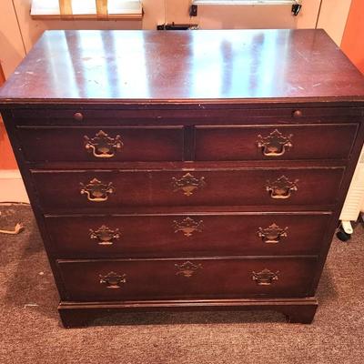 Lot #229  Contemporary 5 drawer chest
