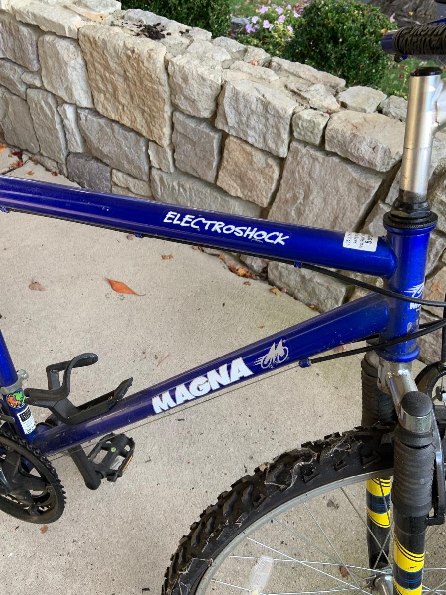 LOT 72G Magna Electroshock Mountian Bike California Design EstateSales