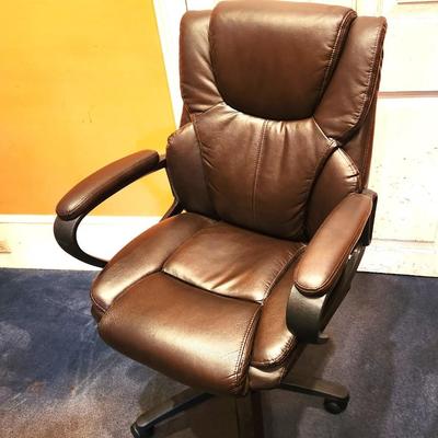 Lot #232  Nice Office Chair - good condition