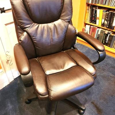 Lot #232  Nice Office Chair - good condition