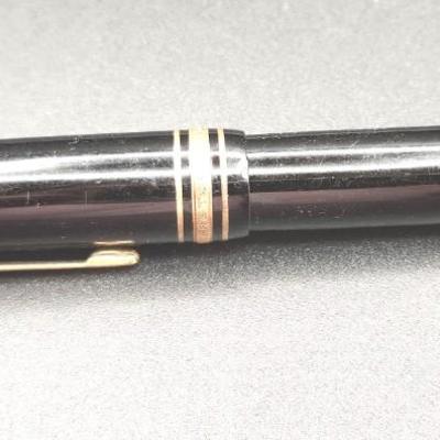 Lot #233   Vintage Mont Blanc Fountain Pen - 18kt Gold Nib