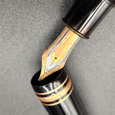 Lot #233   Vintage Mont Blanc Fountain Pen - 18kt Gold Nib