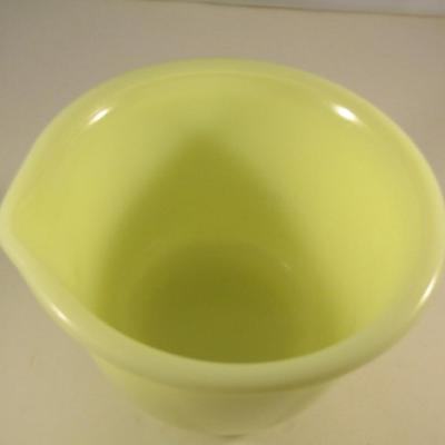 Vintage Hamilton Beach Custard Colored Uranium Glass Bowl with Spout- Approx 7